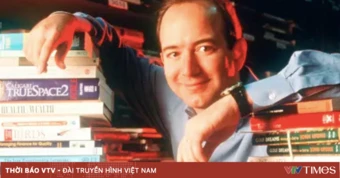 Tỷ phú Jeff Bezos đã lột xác ngoạn mục