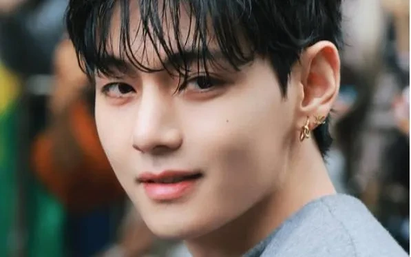 V(BTS) tiết lộ thính giác ngày càng kém đi V(BTS) tiết lộ thính giác ngày càng kém đi