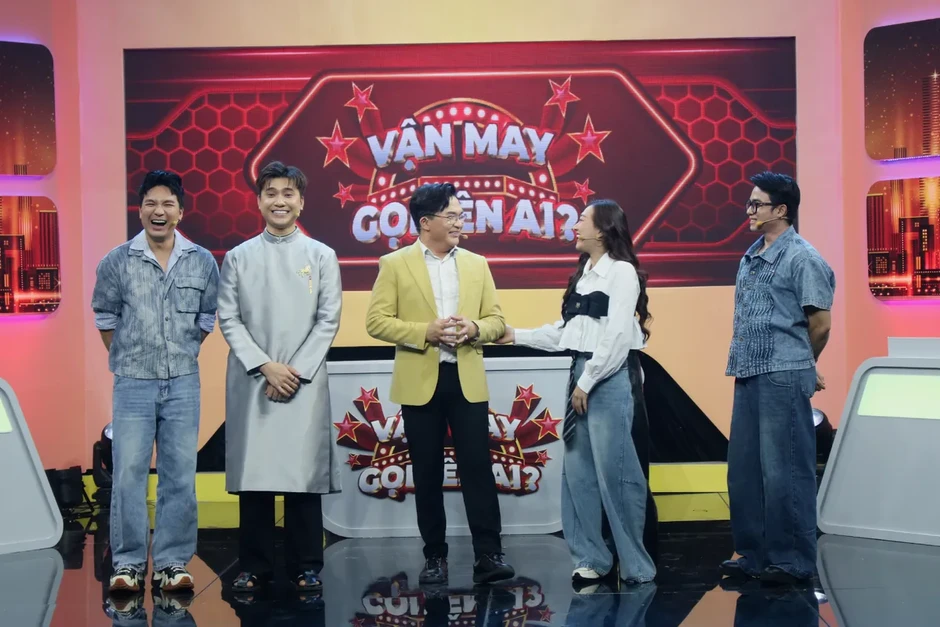 Vận may gọi tên ai - Tập 3: Phương Lan bỏ lỡ cơ hội thắng lớn 120 triệu đồng Vận may gọi tên ai - Tập 3: Phương Lan bỏ lỡ cơ hội thắng lớn 120 triệu đồng