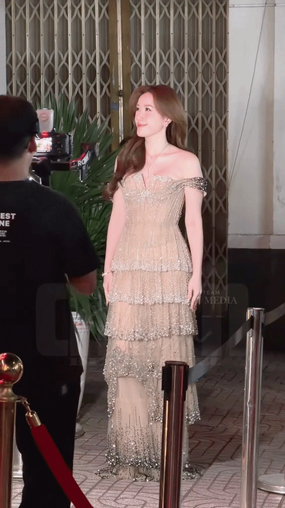 Vì sao hình ảnh cam thường của Bảo Thy gây xôn xao? Vì sao hình ảnh cam thường của Bảo Thy gây xôn xao?