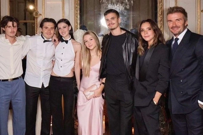 Victoria Beckham đón tuổi 52: Ngập tràn hạnh phúc, lần đầu nhắc đến con cả