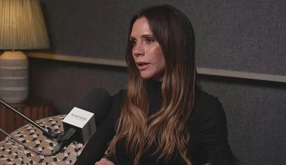 Victoria Beckham lên tiếng đáp trả những tuyên bố gây tranh cãi của con trai Victoria Beckham lên tiếng đáp trả những tuyên bố gây tranh cãi của con trai