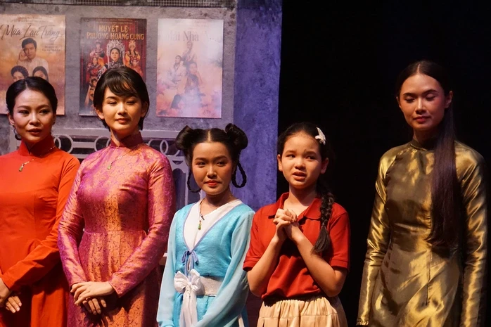 Việt Linh – Hải Anh hai thế hệ một tình yêu nghệ thuật sâu sắc Việt Linh – Hải Anh hai thế hệ một tình yêu nghệ thuật sâu sắc