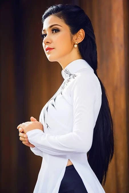 Việt Trinh kể quá khứ "quê mùa", bị đàn chị nổi tiếng chê bai Việt Trinh kể quá khứ "quê mùa", bị đàn chị nổi tiếng chê bai
