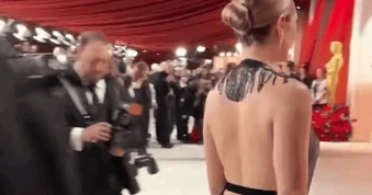 Viral mỹ nhân phim 18+ làm đồng nghiệp ngắm mê mệt giữa sự kiện: Mặt đẹp dã man, body hút mắt như có ma lực