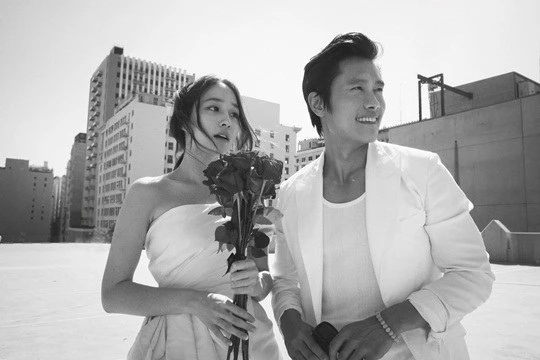 Vợ Lee Byung Hun đau đớn la hét trong bệnh viện hậu sinh mổ Vợ Lee Byung Hun đau đớn la hét trong bệnh viện hậu sinh mổ