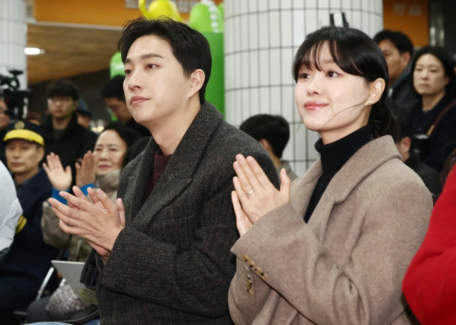 Vỡ mộng đám cưới lãng mạn nhất showbiz: Ngọc nữ 9X vừa về làm dâu đã bị cả nhà chồng và họ hàng cô lập ngay trên bàn ăn Vỡ mộng đám cưới lãng mạn nhất showbiz: Ngọc nữ 9X vừa về làm dâu đã bị cả nhà chồng và họ hàng cô lập ngay trên bàn ăn