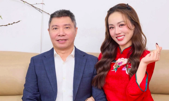 Vợ NSND Công Lý trải lòng sau 5 năm biến cố, tiết lộ khóc nhiều hơn chồng Vợ NSND Công Lý trải lòng sau 5 năm biến cố, tiết lộ khóc nhiều hơn chồng