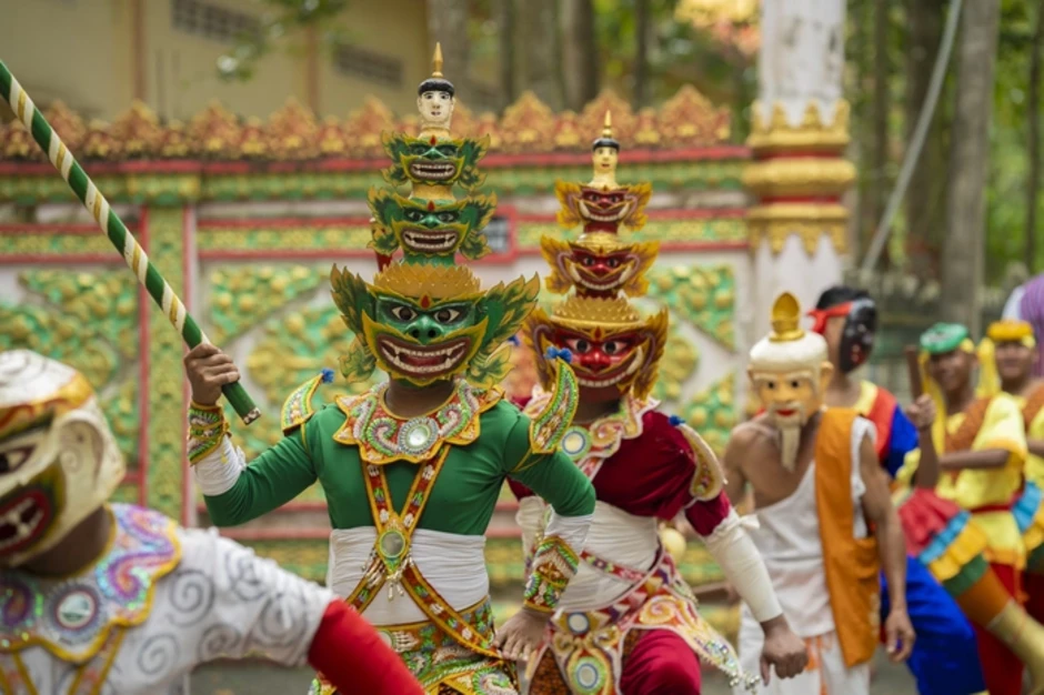 Võ Tấn Phát gây sốc khi "đối đầu trực diện" Võ Tấn Phát