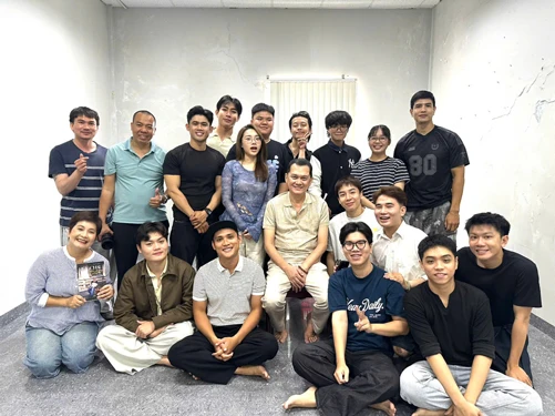 VTV thực hiện phim chân dung NSƯT Hữu Châu VTV thực hiện phim chân dung NSƯT Hữu Châu