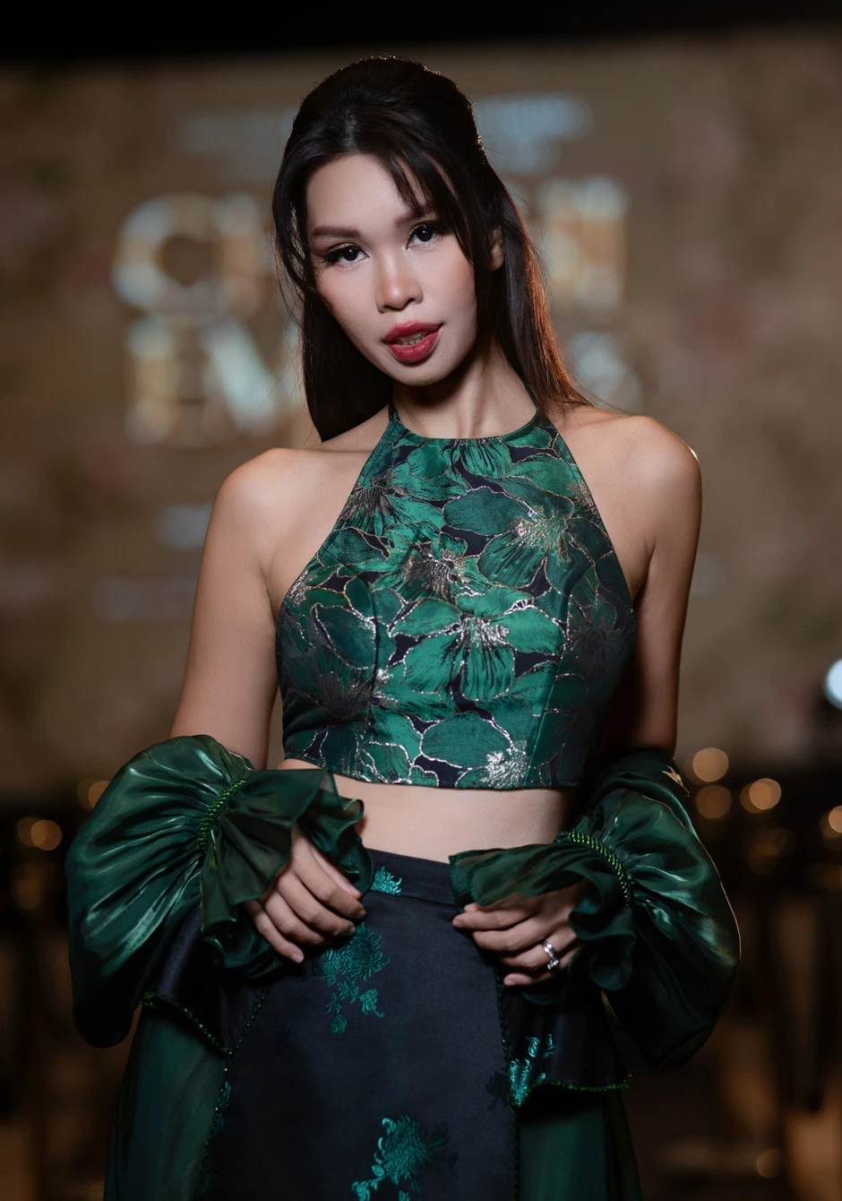 Vũ trụ hoa hậu, ngọc nữ đổ bộ thảm đỏ