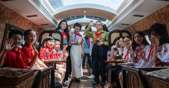 [Ảnh] Chuyến tàu di sản “Hành trình 85 năm: Tre bền-Măng vươn” kết nối truyền thống Đội với thế hệ thiếu nhi hôm nay