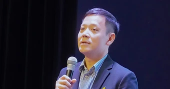 ‘Không thể ngăn cấm học sinh dùng AI’