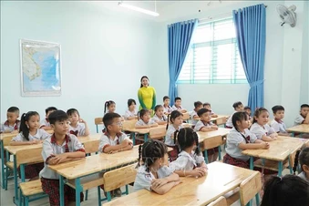&nbsp;Thành phố Hồ Chí Minh mở 'Chiến dịch 150 ngày đêm hoàn thành 1.000 phòng học'