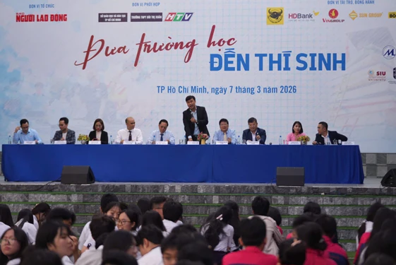 "Đưa trường học đến thí sinh" lần thứ 25 - năm 2026: Chọn đúng ngành để góp sức cho địa phương "Đưa trường học đến thí sinh" lần thứ 25 - năm 2026: Chọn đúng ngành để góp sức cho địa phương