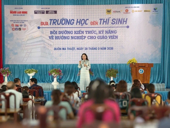 "ĐƯA TRƯỜNG HỌC ĐẾN THÍ SINH" LẦN THỨ 25, NĂM 2026: Mở lối nghề nghiệp ngay trên quê hương "ĐƯA TRƯỜNG HỌC ĐẾN THÍ SINH" LẦN THỨ 25, NĂM 2026: Mở lối nghề nghiệp ngay trên quê hương