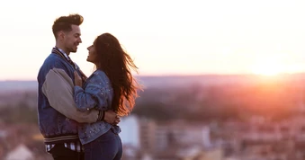 10 cụm từ tiếng Anh về tình yêu giúp lời chúc Valentine Trắng ngọt ngào
