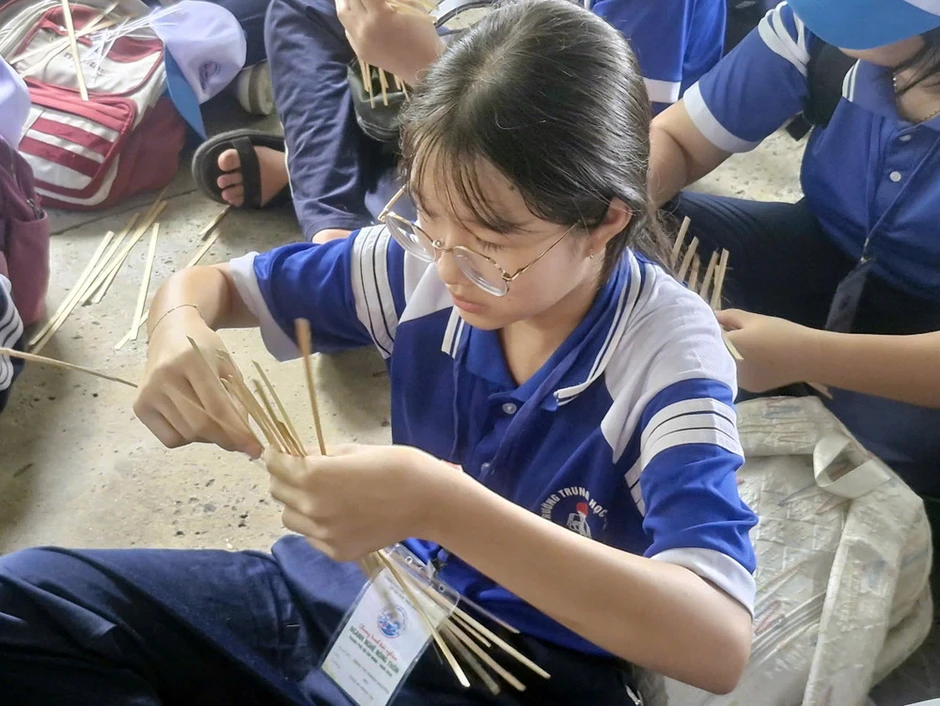 100 học sinh Thành phố Hồ Chí Minh khám phá nghề nông truyền thống, công nghệ cao 100 học sinh Thành phố Hồ Chí Minh khám phá nghề nông truyền thống, công nghệ cao