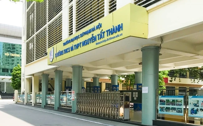 2 "chảo lửa tuyển sinh" NÓNG nhất Hà Nội: Mỗi em phải đánh bật 20, thậm chí 30 em để giành suất học, vào rồi mới thấy xứng đáng! 2 "chảo lửa tuyển sinh" NÓNG nhất Hà Nội: Mỗi em phải đánh bật 20, thậm chí 30 em để giành suất học, vào rồi mới thấy xứng đáng!