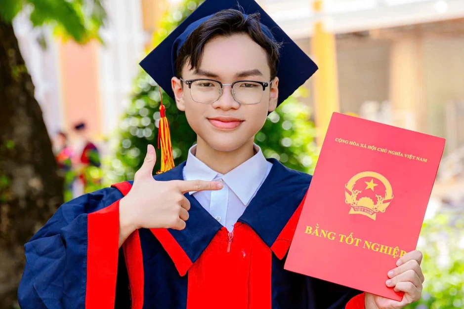 2 thủ khoa ngữ văn ở Đồng Tháp là bạn thân, học chung lớp 2 thủ khoa ngữ văn ở Đồng Tháp là bạn thân, học chung lớp