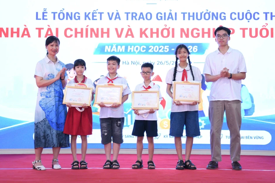 20.000 học sinh tham gia thi tài “tiêu tiền” và cách khiến tiền sinh sôi 20.000 học sinh tham gia thi tài “tiêu tiền” và cách khiến tiền sinh sôi