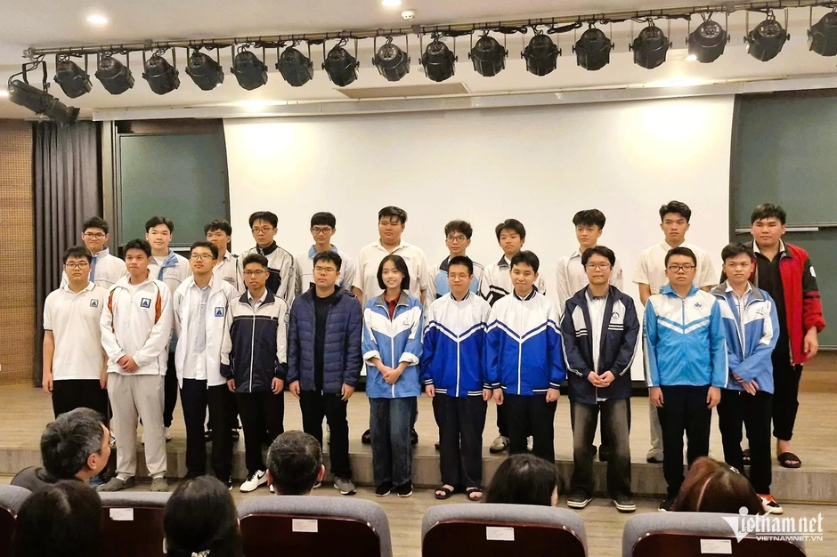 22 học sinh xuất sắc góp mặt tại kỳ thi Olympic Toán học châu Á năm 2026 22 học sinh xuất sắc góp mặt tại kỳ thi Olympic Toán học châu Á năm 2026