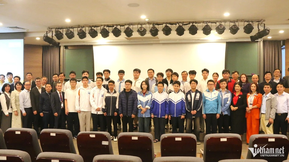 22 học sinh xuất sắc góp mặt tại kỳ thi Olympic Toán học châu Á năm 2026 22 học sinh xuất sắc góp mặt tại kỳ thi Olympic Toán học châu Á năm 2026