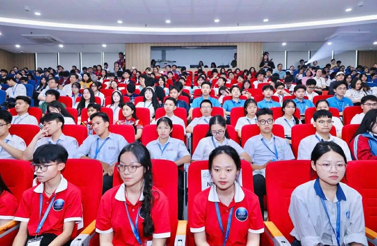 242 dự án tranh tài tại Cuộc thi nghiên cứu khoa học, kỹ thuật cấp quốc gia 242 dự án tranh tài tại Cuộc thi nghiên cứu khoa học, kỹ thuật cấp quốc gia