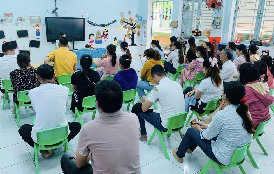 3 hành động người EQ thấp thường làm khi đi họp phụ huynh 3 hành động người EQ thấp thường làm khi đi họp phụ huynh