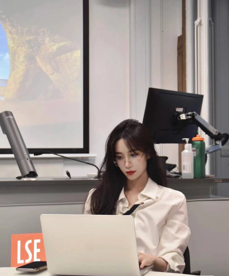 3 kiểu nhắn tin công việc tố cáo bạn là người có EQ bằng 0 3 kiểu nhắn tin công việc tố cáo bạn là người có EQ bằng 0