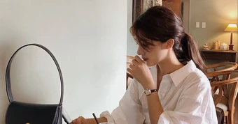 3 thứ thường thấy nhất trong túi xách của người EQ thấp