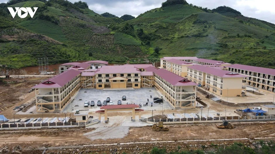 3 trường nội trú vùng biên Sơn La sẽ khánh thành vào ngày 20/8 3 trường nội trú vùng biên Sơn La sẽ khánh thành vào ngày 20/8