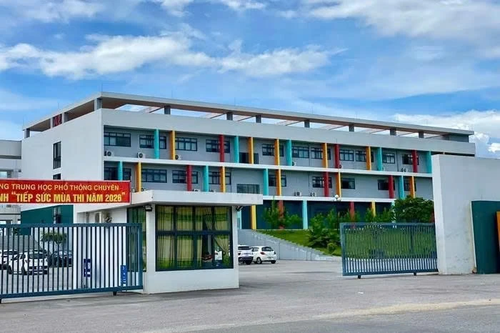 328 thí sinh sẽ thi lại tại điểm thi Trường THPT Chuyên Tuyên Quang 328 thí sinh sẽ thi lại tại điểm thi Trường THPT Chuyên Tuyên Quang