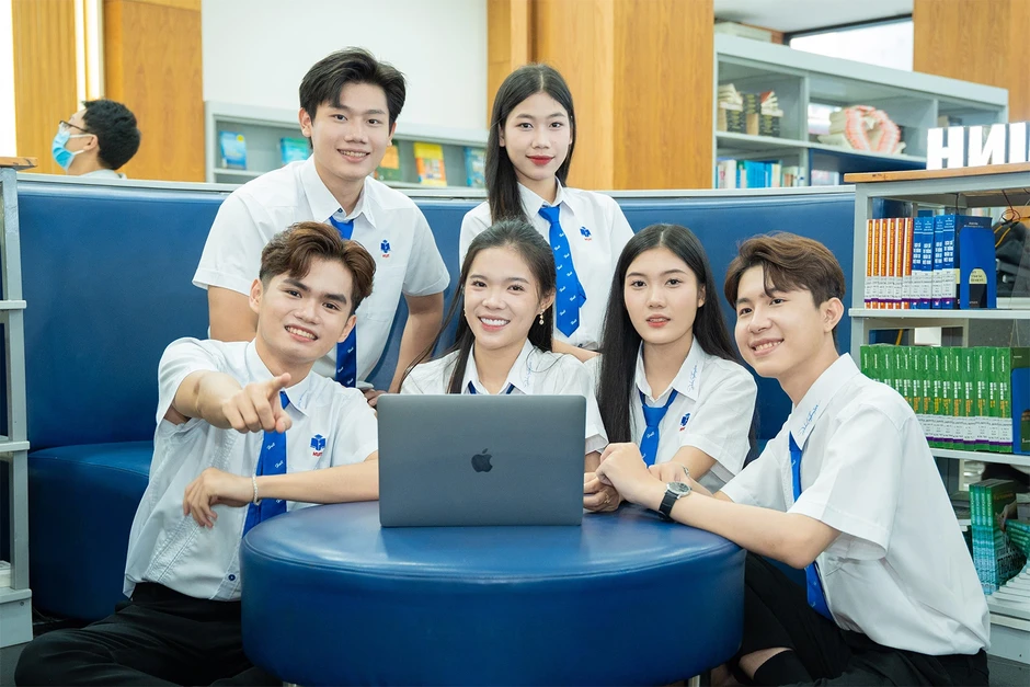 35.000 sinh viên một trường ĐH nghỉ Tết Nguyên đán 2027 gần một tháng 35.000 sinh viên một trường ĐH nghỉ Tết Nguyên đán 2027 gần một tháng
