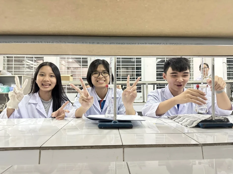 5 trường chuyên tại TP.HCM tuyển sinh lớp 10 toàn quốc năm học 2026-2027 5 trường chuyên tại TP.HCM tuyển sinh lớp 10 toàn quốc năm học 2026-2027