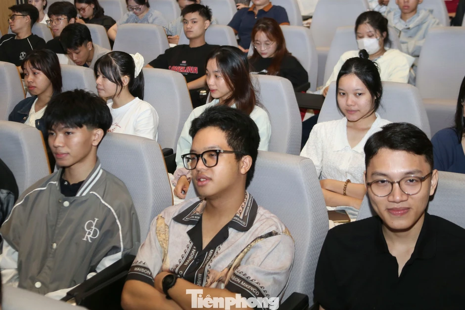 AI ngày càng phổ biến, sinh viên cần gì để không bị thay thế? AI ngày càng phổ biến, sinh viên cần gì để không bị thay thế?