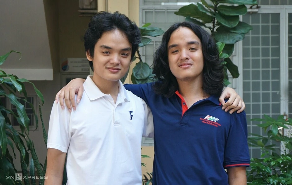 Anh em sinh đôi cùng đạt 9.0 IELTS