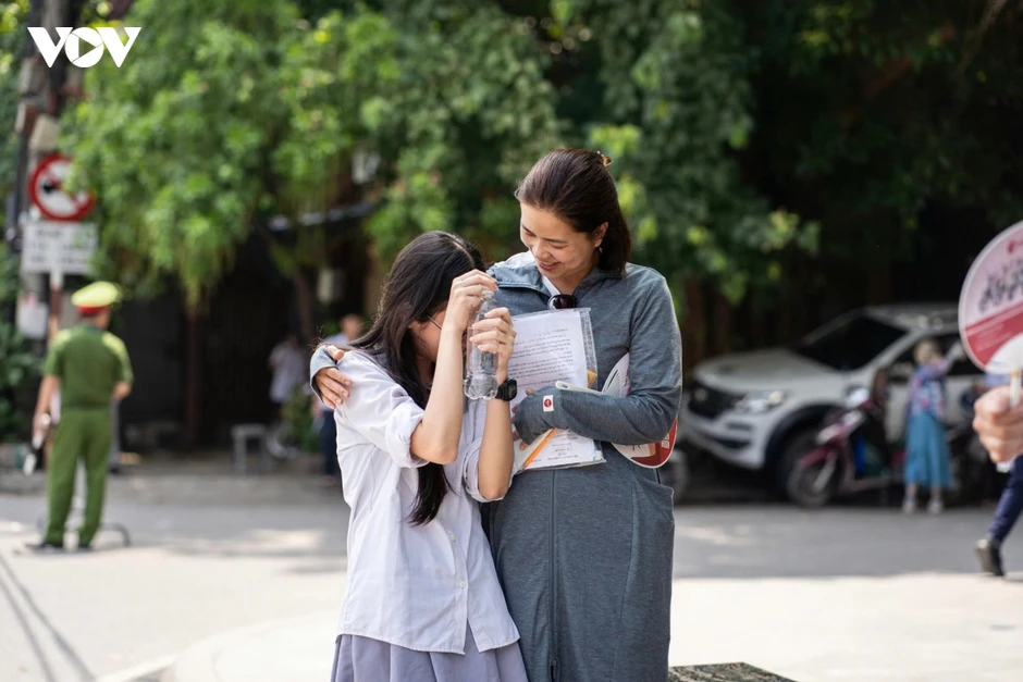 Áp lực thi vào lớp 10: “Con đã cố gắng rồi, sao vẫn thấy có lỗi với bố mẹ?” Áp lực thi vào lớp 10: “Con đã cố gắng rồi, sao vẫn thấy có lỗi với bố mẹ?”