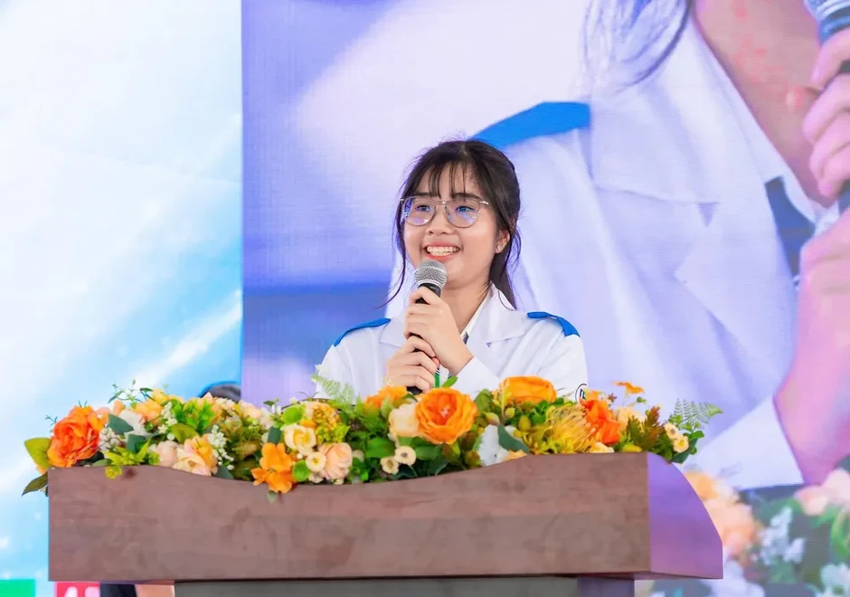 Ba thủ khoa chọn ngành y để chăm sóc người thân và cộng đồng Ba thủ khoa chọn ngành y để chăm sóc người thân và cộng đồng
