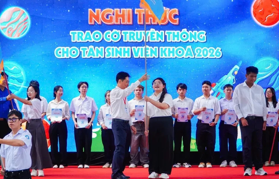 Ba thủ khoa chọn ngành y để chăm sóc người thân và cộng đồng Ba thủ khoa chọn ngành y để chăm sóc người thân và cộng đồng