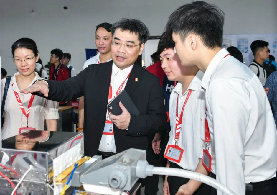 Bách khoa Hà Nội miễn học phí cho tất cả nghiên cứu sinh, mức 80-100 triệu Bách khoa Hà Nội miễn học phí cho tất cả nghiên cứu sinh, mức 80-100 triệu