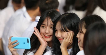 Bài mẫu viết thư UPU lần thứ 55: Kết nối thật ở thế giới của những lượt 'like'