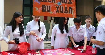 Bài viết về nữ cầu thủ bóng đá gây xúc động mạnh ở "Em đi trẩy hội non sông"