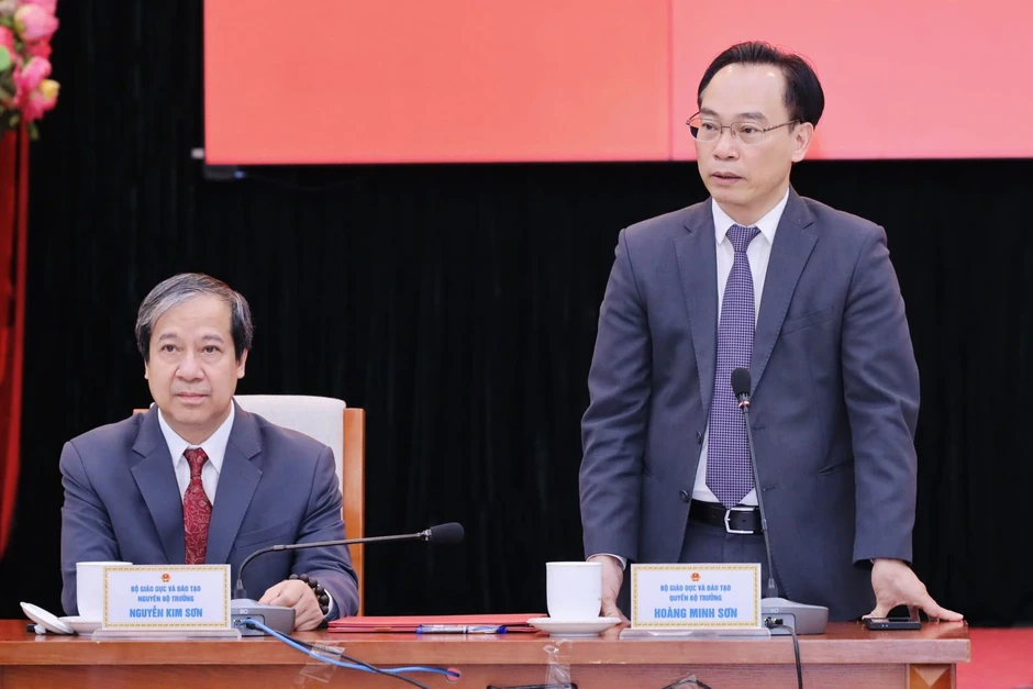 Bàn giao nhiệm vụ Bộ trưởng Bộ GD-ĐT Bàn giao nhiệm vụ Bộ trưởng Bộ GD-ĐT