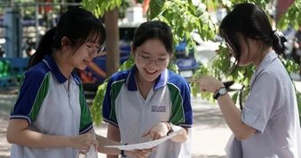 Băn khoăn lo tốn tiền mua đồng phục mới: Sở GD&ĐT Khánh Hòa nói gì?