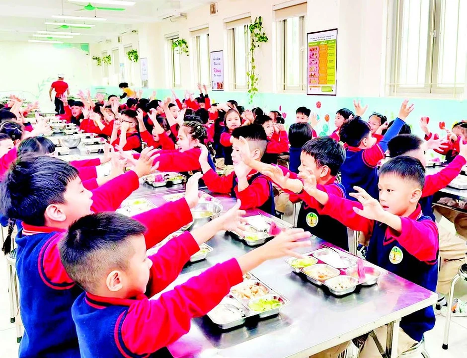 Bảo đảm an toàn thực phẩm tại bếp ăn trường học Bảo đảm an toàn thực phẩm tại bếp ăn trường học