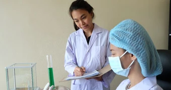 Báo động tình trạng "nồi áp suất" trong nghiên cứu khoa học