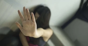 Bê bối hai lần bị bắt quả tang có hành vi nhạy cảm với học sinh, nữ giáo viên trẻ đối mặt án phạt nghiêm trọng