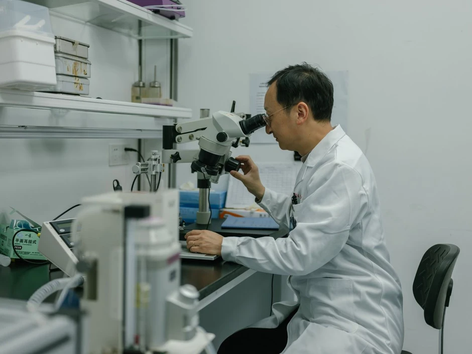 Bé gái 6 tuổi tử vong sau liệu pháp chỉnh sửa gene, nhà khoa học bị điều tra Bé gái 6 tuổi tử vong sau liệu pháp chỉnh sửa gene, nhà khoa học bị điều tra