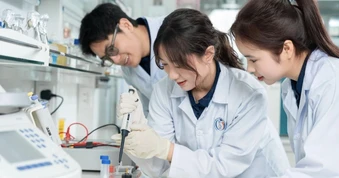 Bệ phóng thực tiễn từ mô hình đại học trong hệ sinh thái đổi mới